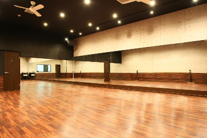 Studio 1F